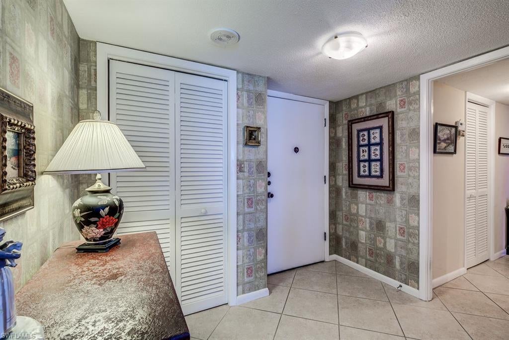 CRECIENTE CONDO SOUTH - Residential