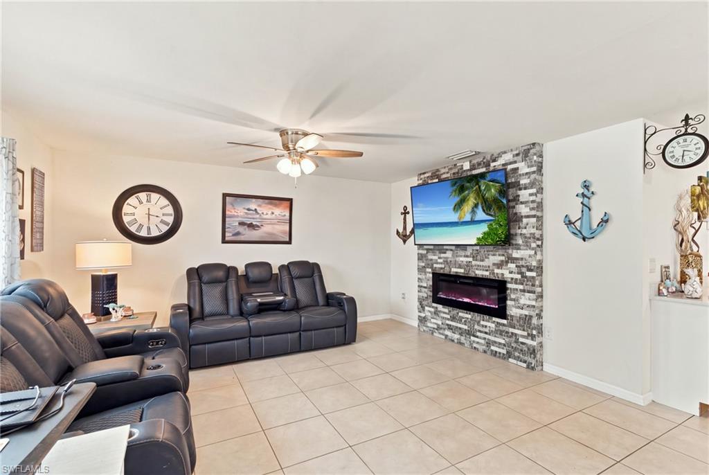 GATOR CIRCLE - Residential