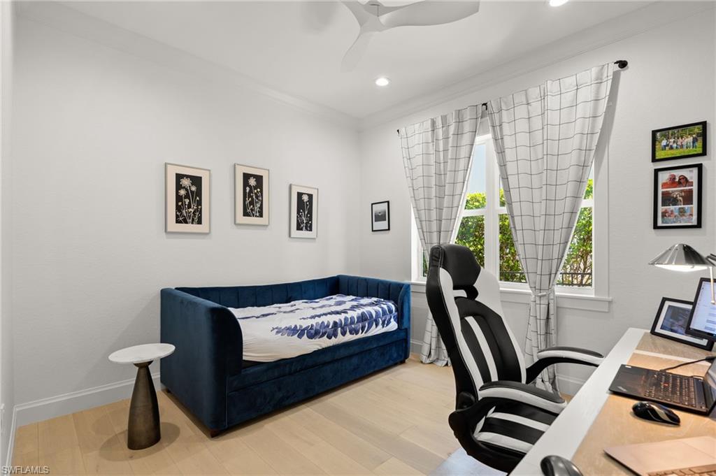 NAPLES PARK - Residential