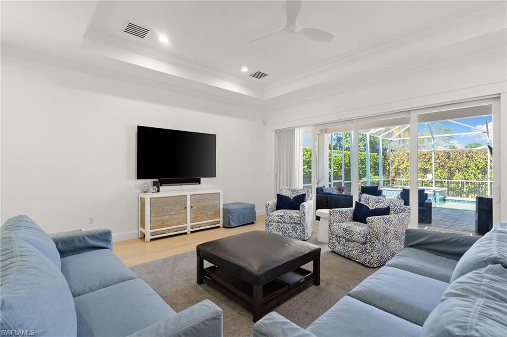 NAPLES PARK - Residential