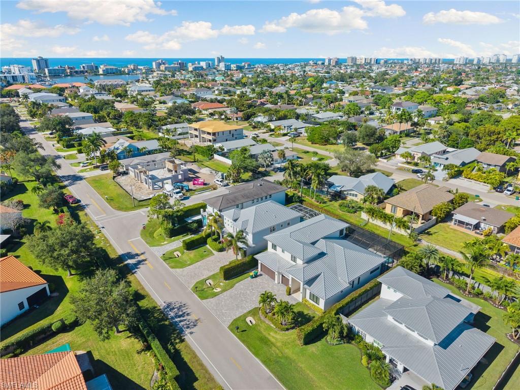 NAPLES PARK - Residential