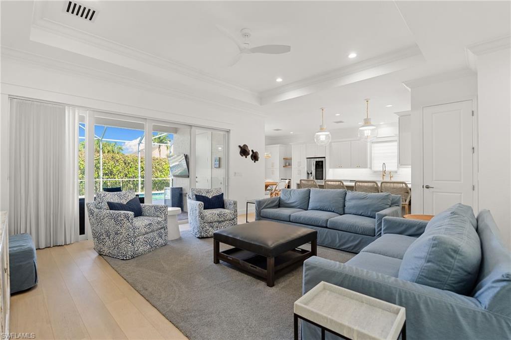 NAPLES PARK - Residential