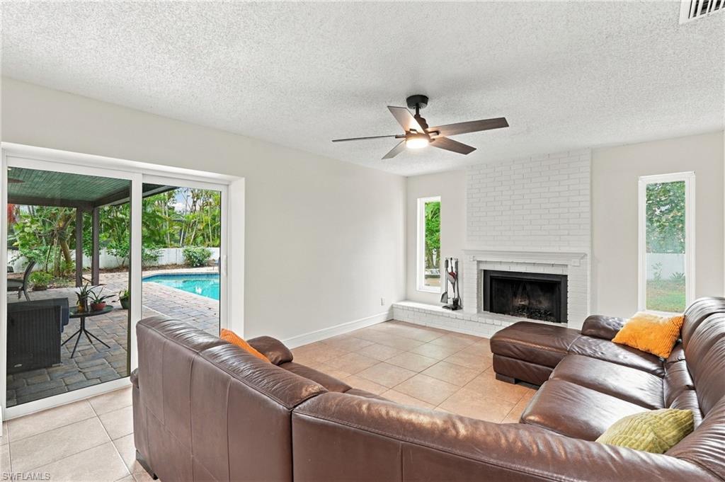WHISKEY CREEK - Residential