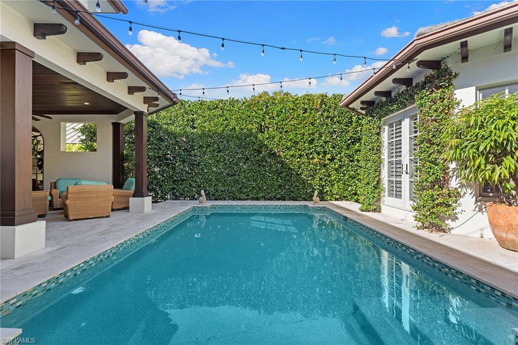 OLDE NAPLES - Residential