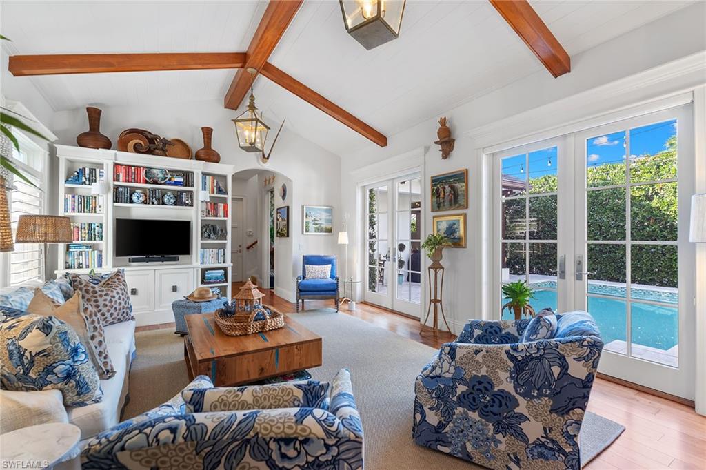 OLDE NAPLES - Residential