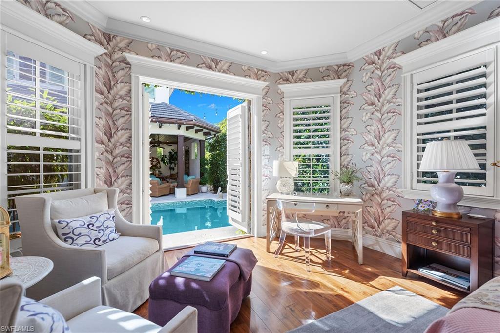 OLDE NAPLES - Residential