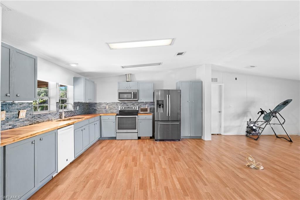 MONTURA RANCH ESTATES - Residential
