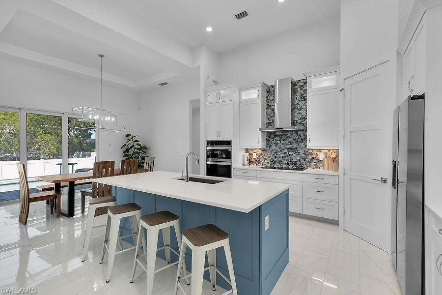 MARCO BEACH - Residential
