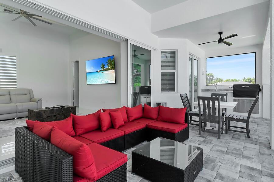 MARCO BEACH - Residential