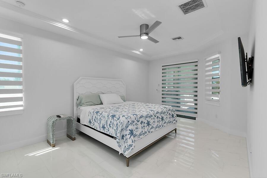 MARCO BEACH - Residential