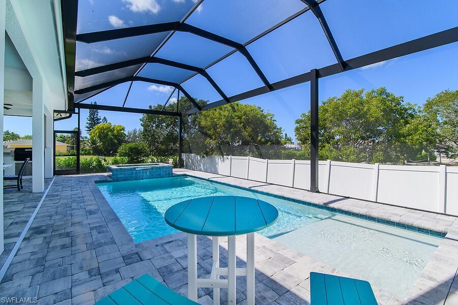 MARCO BEACH - Residential