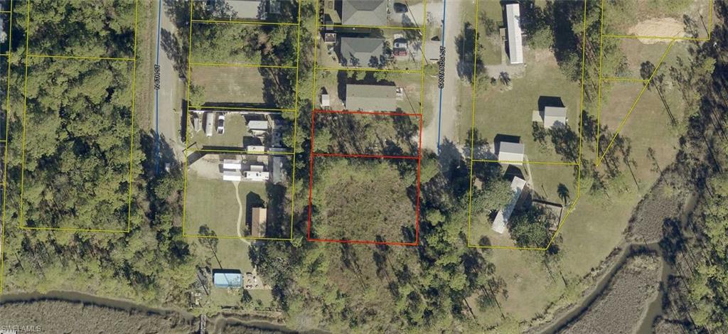 Two combined lots totaling 0.7 acres in North Santa Rosa Beach, close to Hogtown Bayou and the Choctawhatchee Bay. A great-sized parcel for building your own home in a quiet, up-and-coming part of South Walton — room for a spacious house, yard, and privacy that's hard to find this close to the water.

Just a short drive to 30A beaches, local shops, and dining, with easy access to bay activities like fishing, kayaking, and boating nearby.