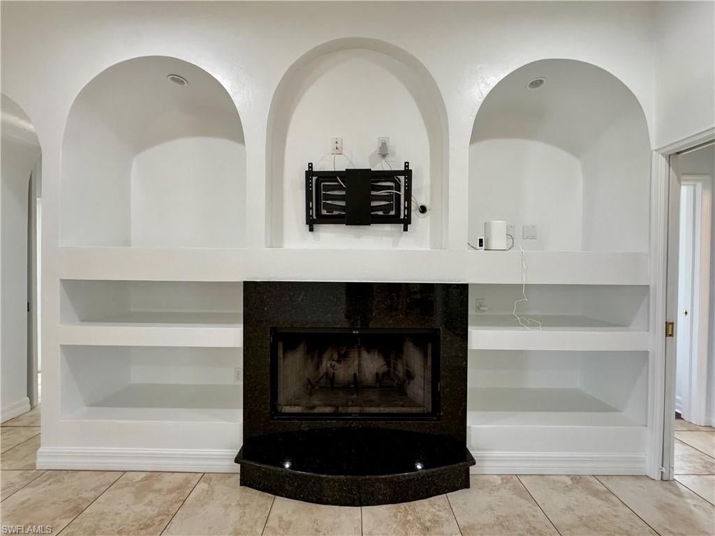 RIVERBEND - Residential