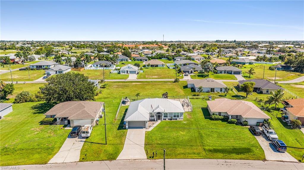 CAPE CORAL - Residential