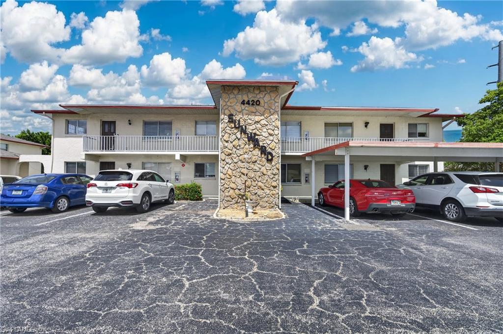 SUNWARD CONDO - Residential