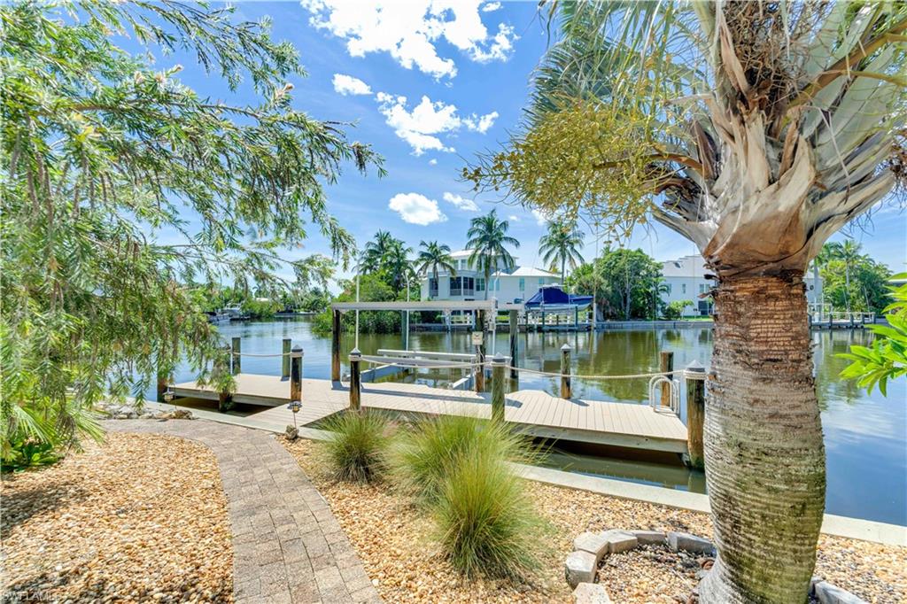 SANIBEL ISLES - Residential