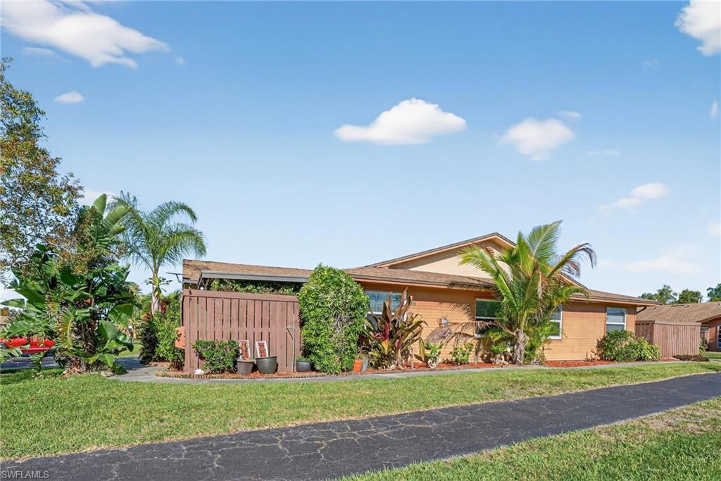 ROYAL WOODS - Residential