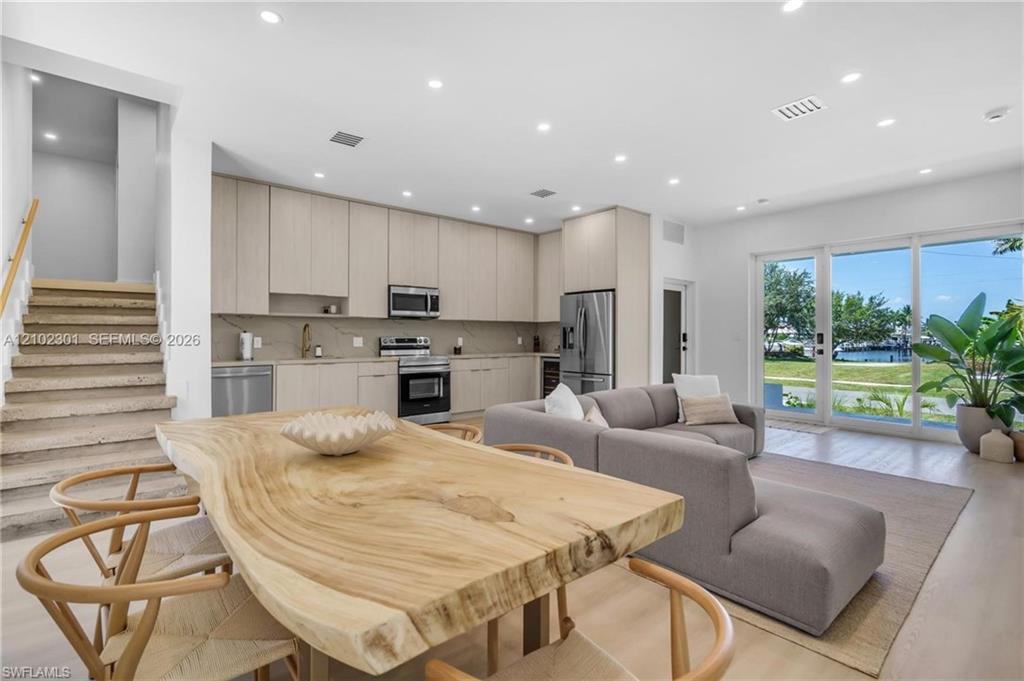 MARCO ISLAND - Residential