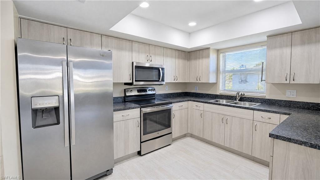 CAPE CORAL - Residential Income