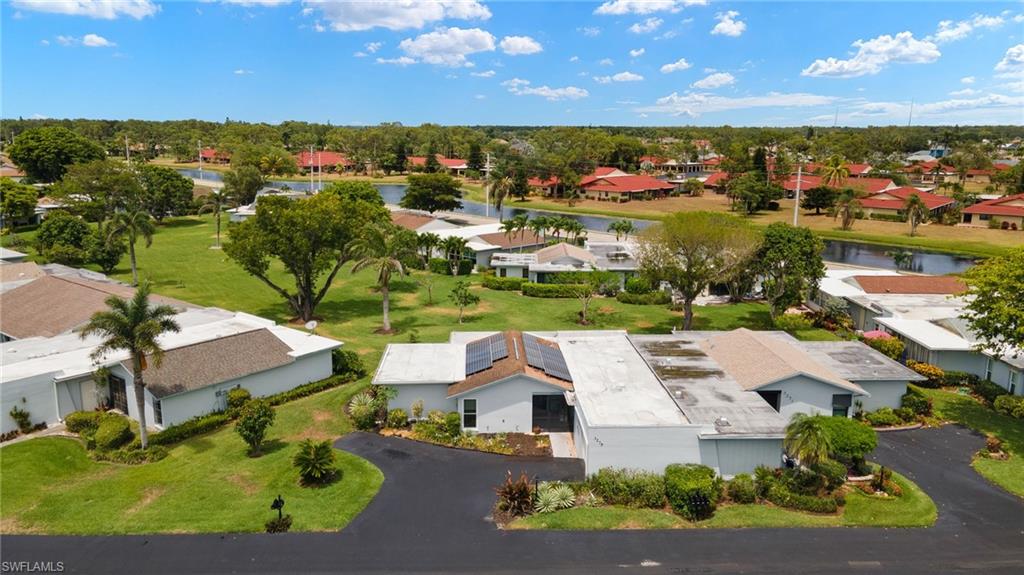 LAKEWOOD VILLAS - Residential