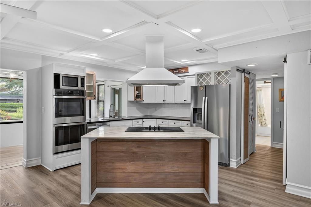 LAKEWOOD VILLAS - Residential