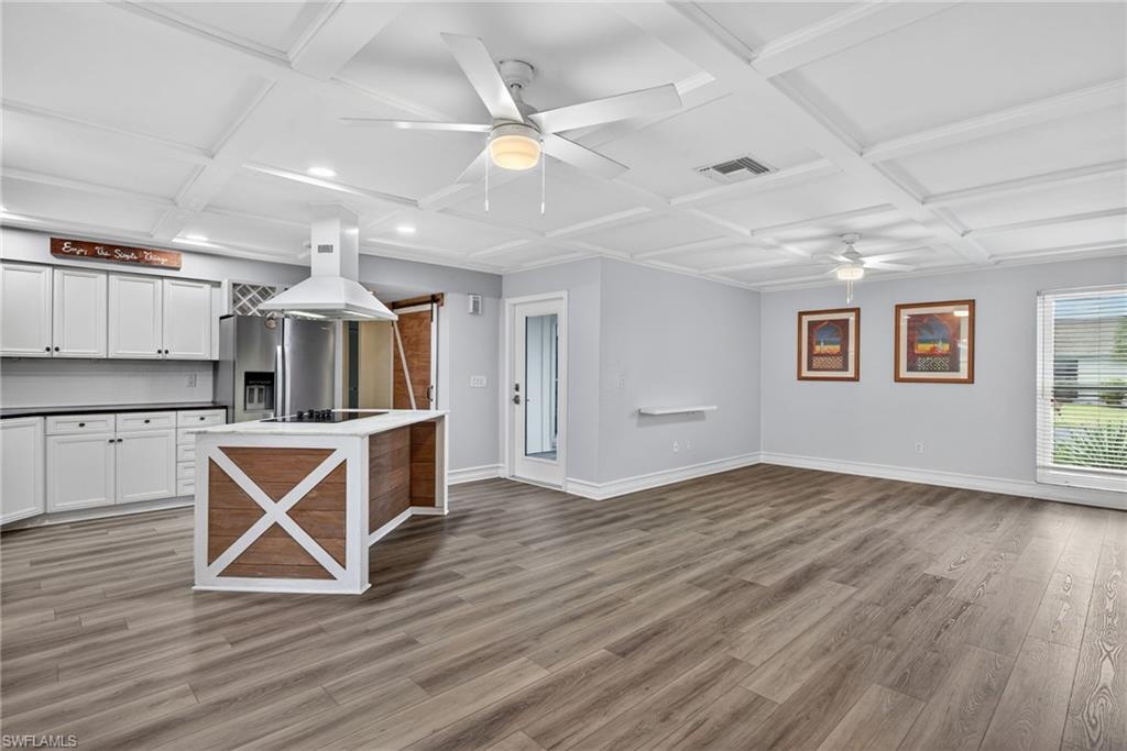 LAKEWOOD VILLAS - Residential