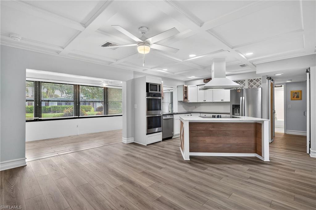 LAKEWOOD VILLAS - Residential