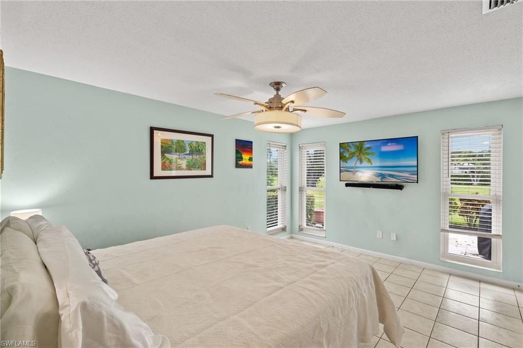 LAKEWOOD VILLAS - Residential