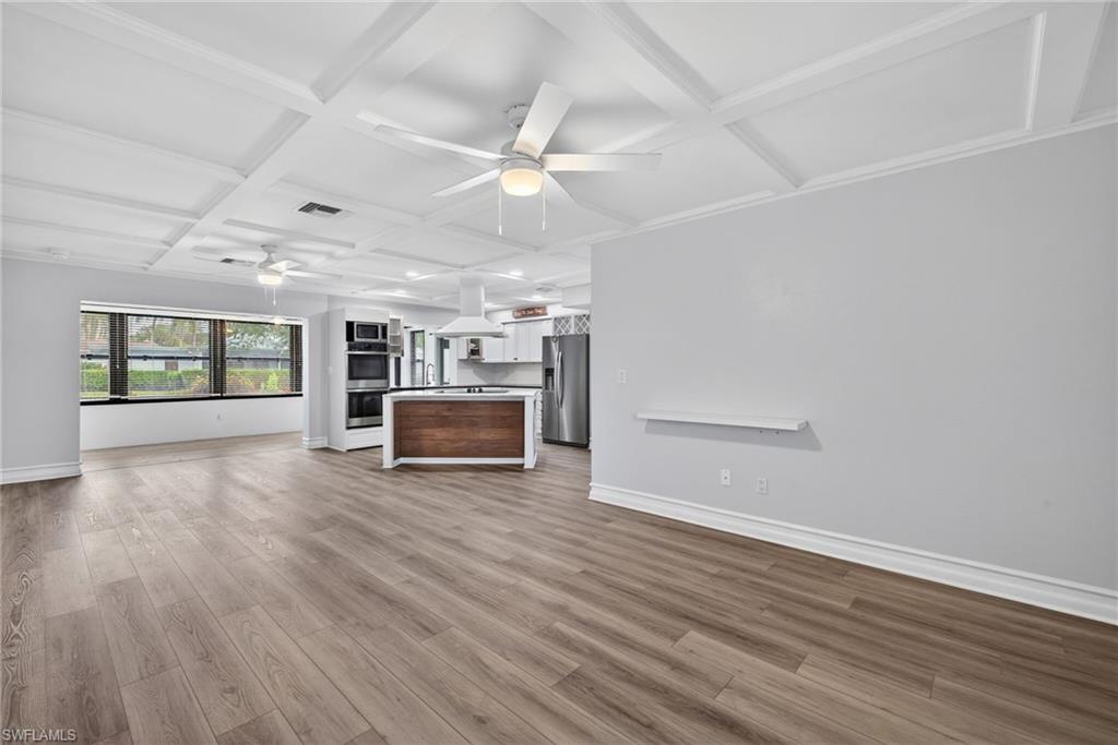 LAKEWOOD VILLAS - Residential