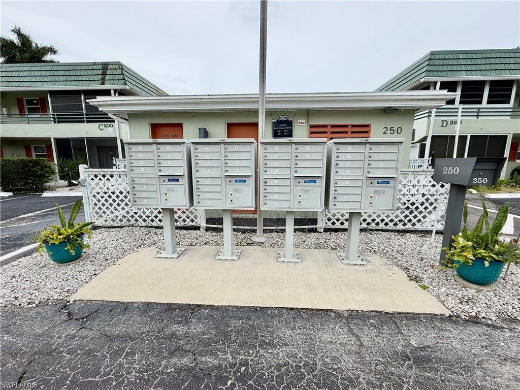 VALLEY STREAM COURT - Residential