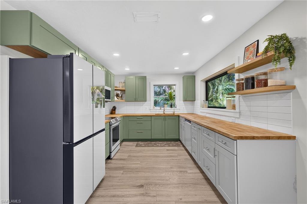 PINE ISLAND TROPICAL HOMESITES - Residential