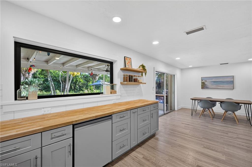 PINE ISLAND TROPICAL HOMESITES - Residential