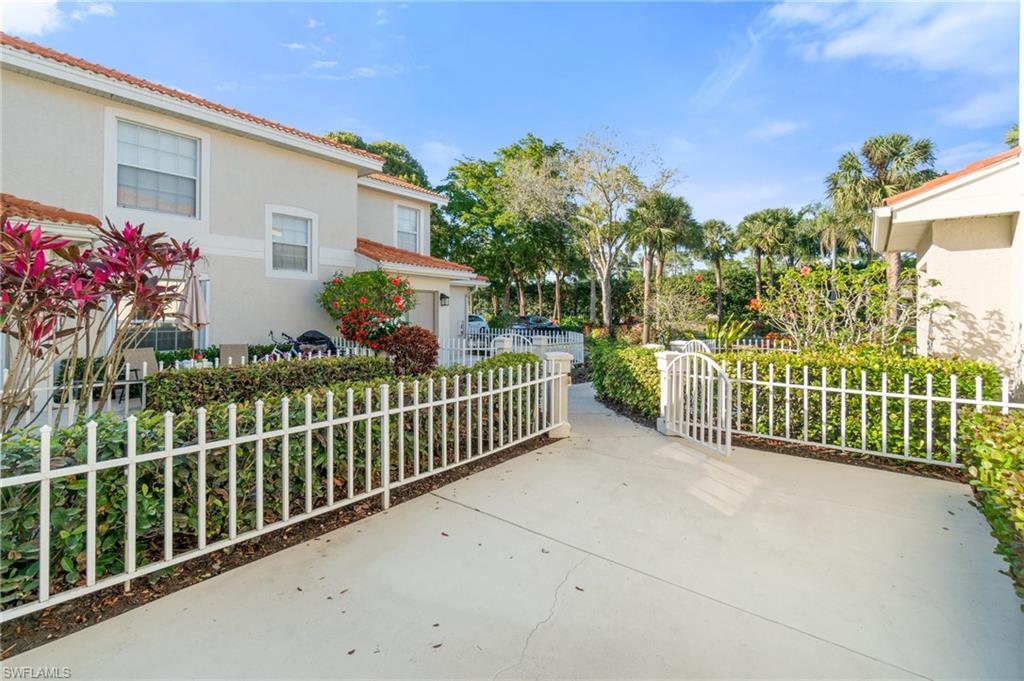PIPERS GROVE - Residential