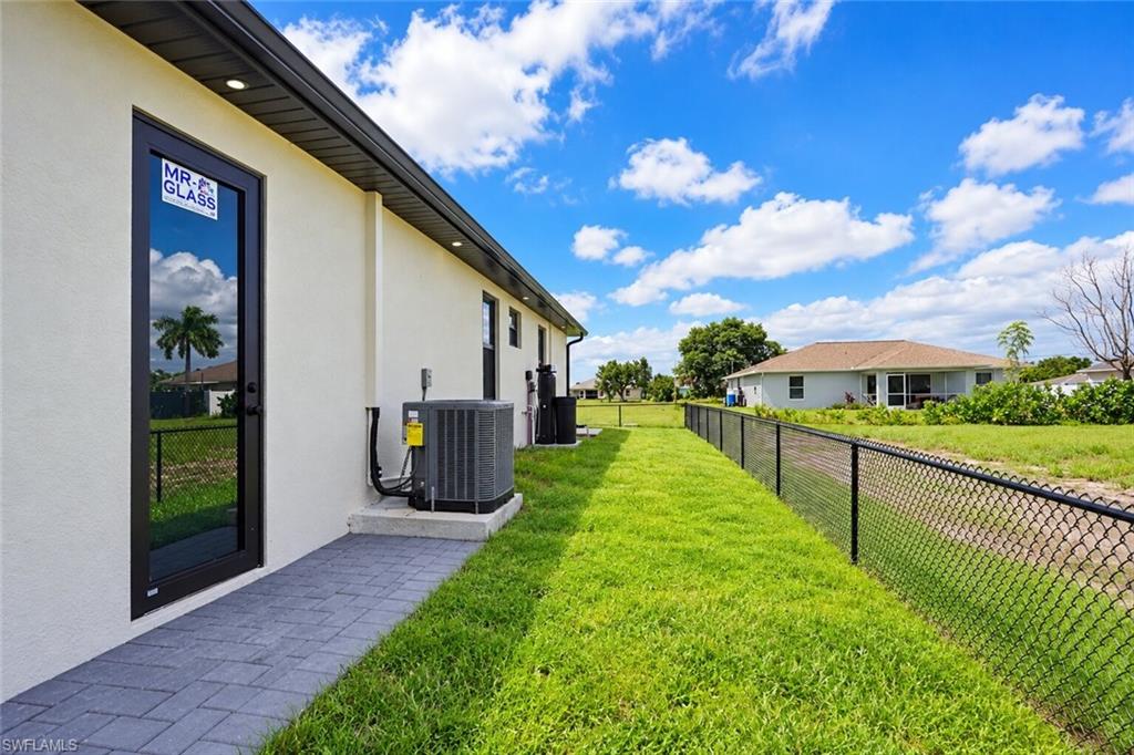 CAPE CORAL - Residential