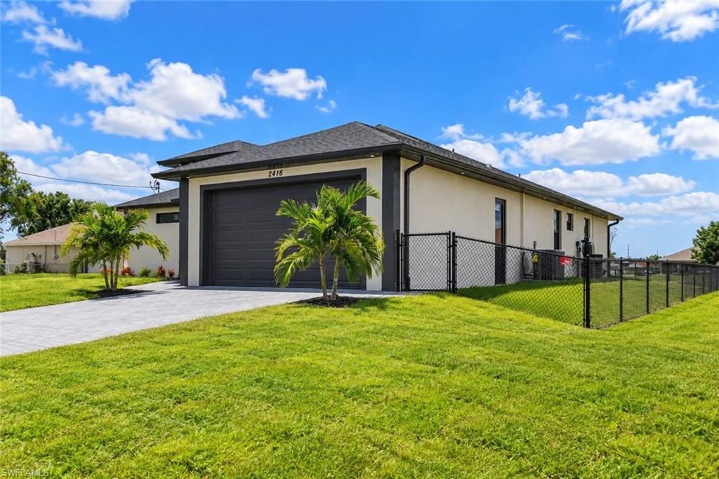 CAPE CORAL - Residential