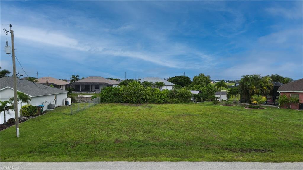 CAPE CORAL - Land