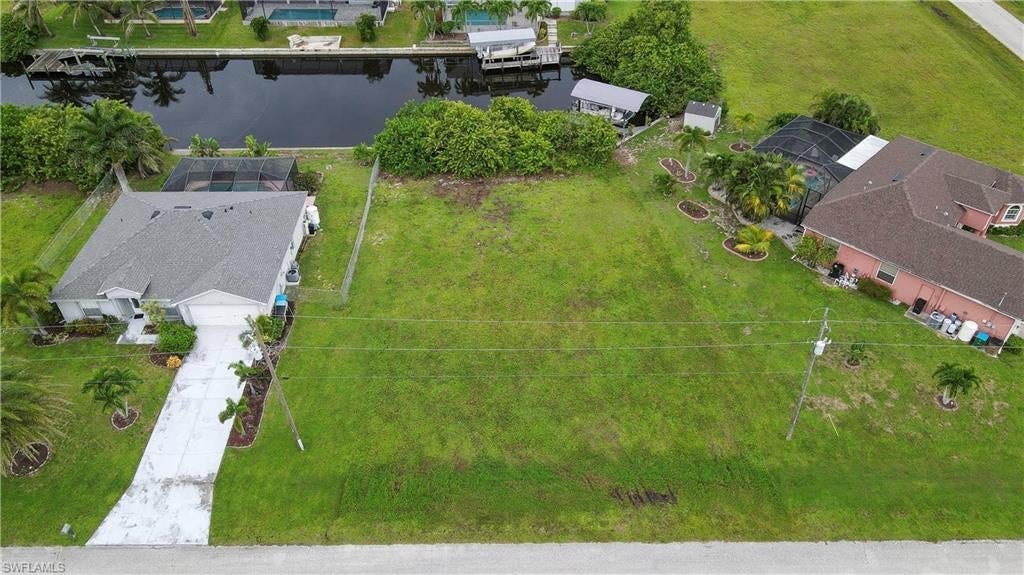 CAPE CORAL - Land
