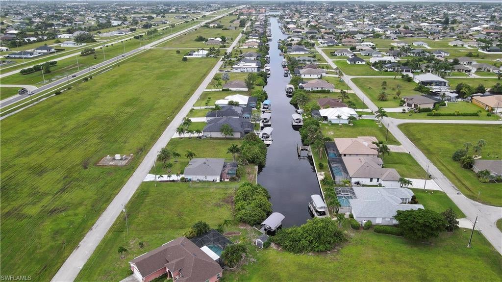 CAPE CORAL - Land
