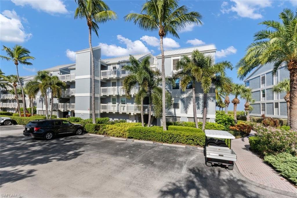 BEACH VILLAS CONDO - Residential