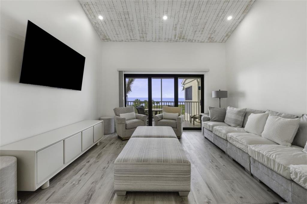 BEACH VILLAS CONDO - Residential