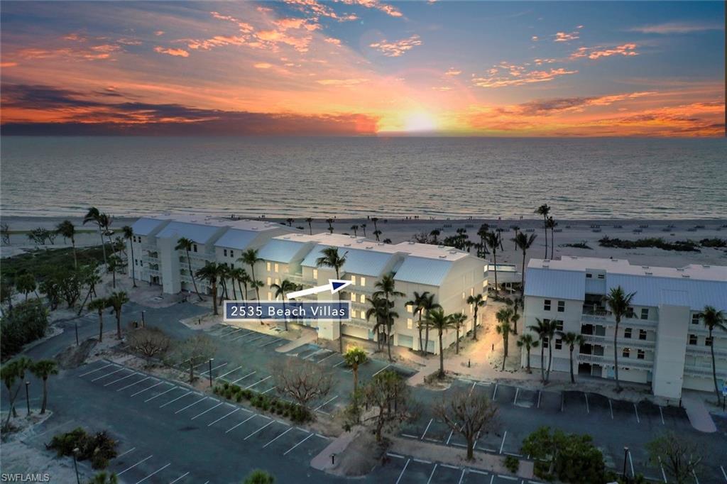 BEACH VILLAS CONDO - Residential
