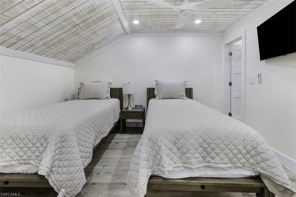 BEACH VILLAS CONDO - Residential
