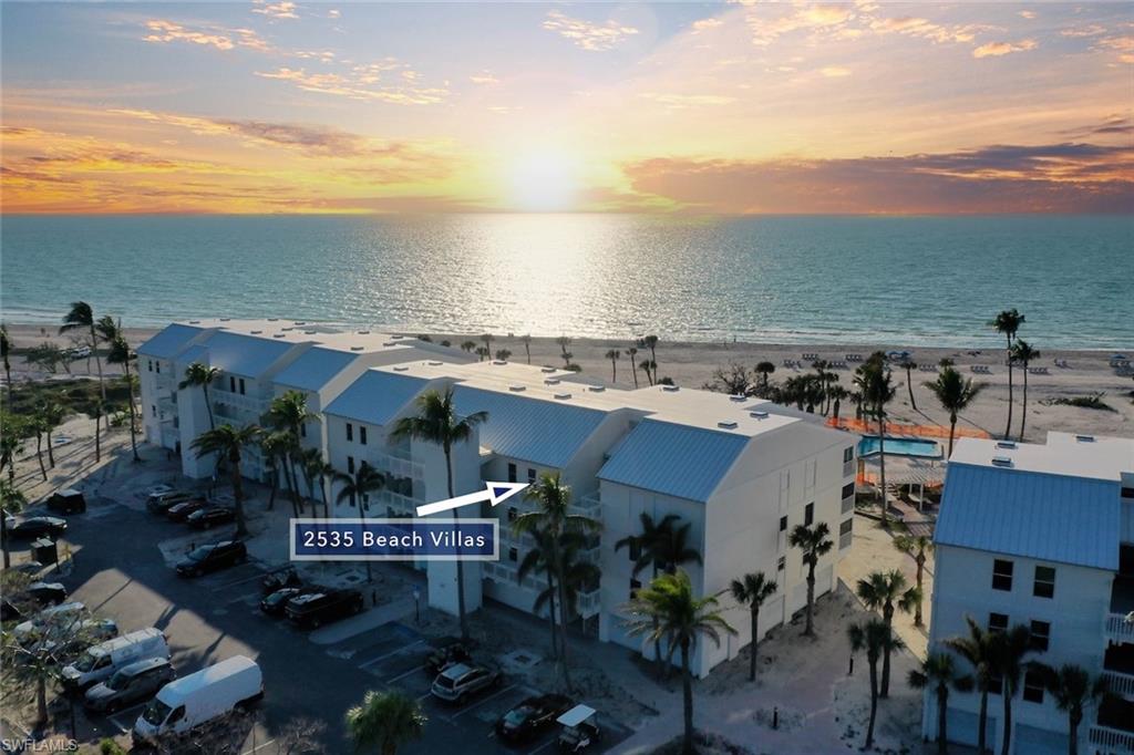 BEACH VILLAS CONDO - Residential