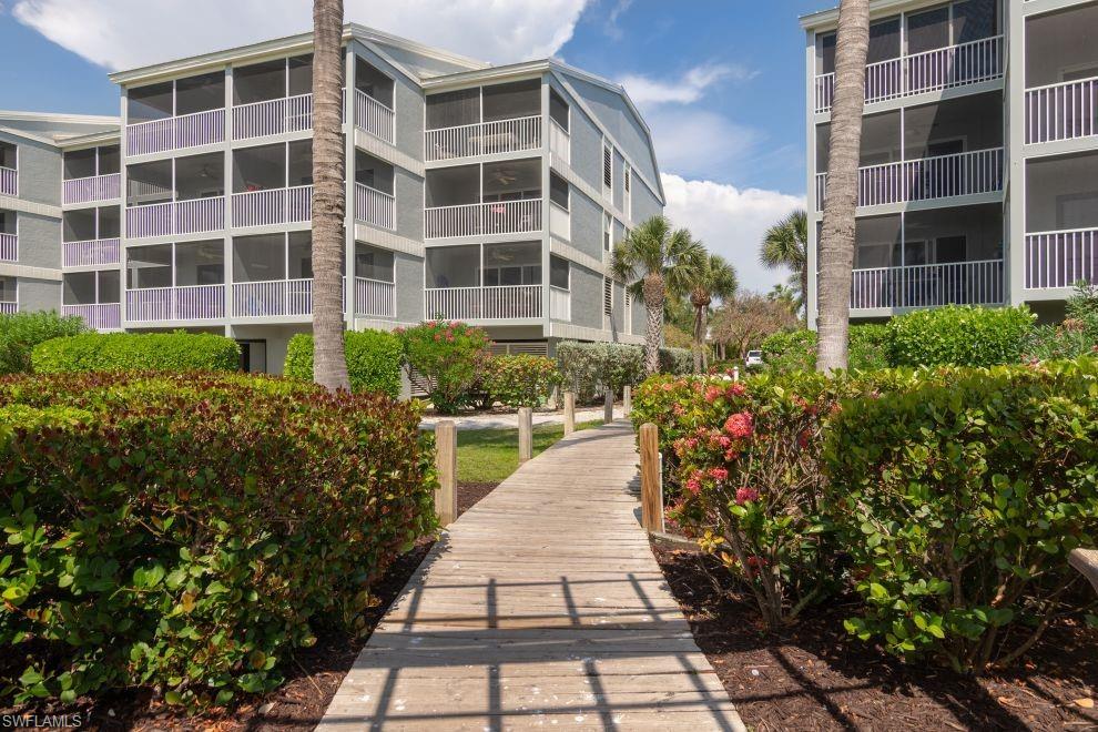 BEACH VILLAS CONDO - Residential