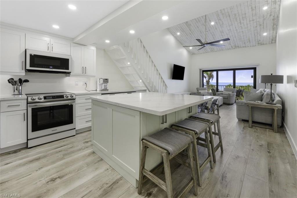 BEACH VILLAS CONDO - Residential