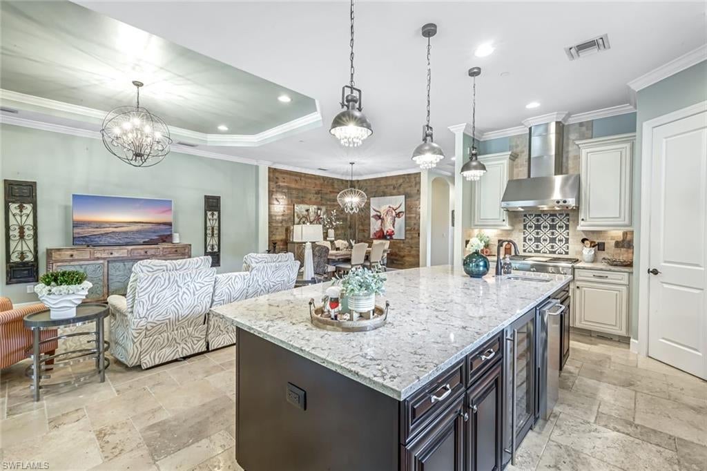 PEBBLE POINTE - Residential
