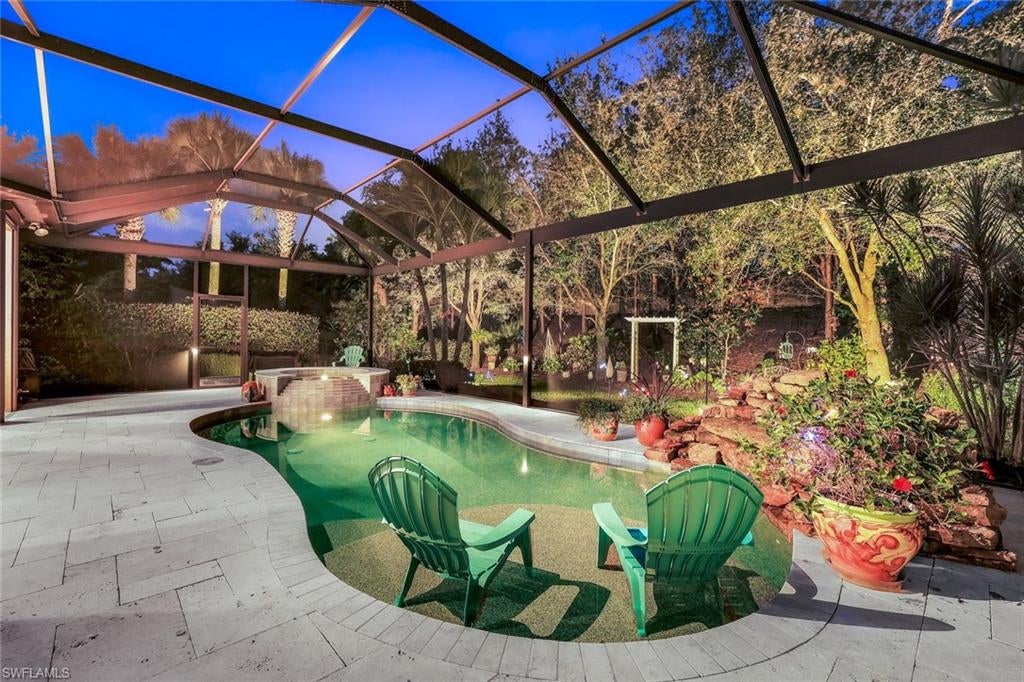 PEBBLE POINTE - Residential