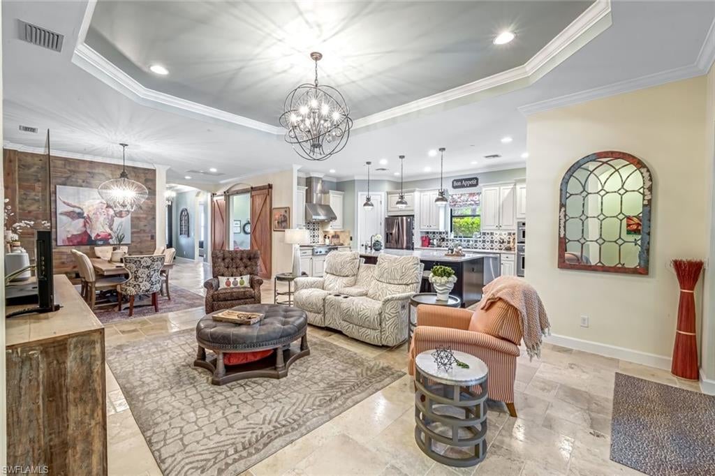 PEBBLE POINTE - Residential