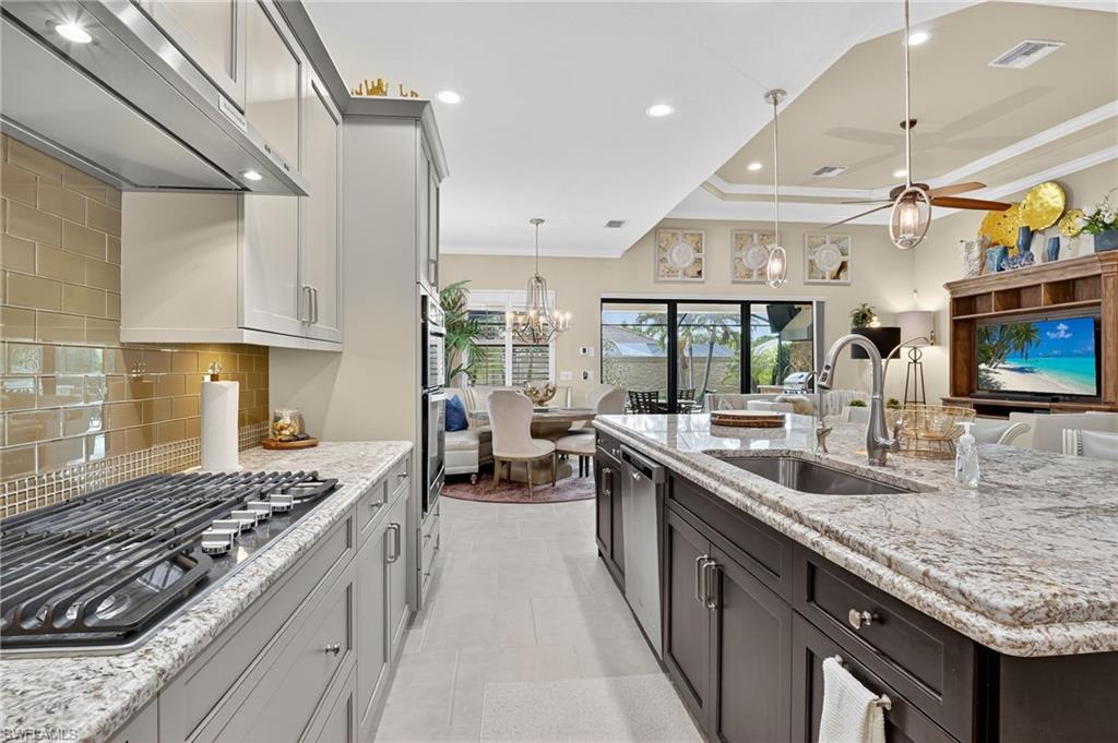 BONITA LAKES - Residential