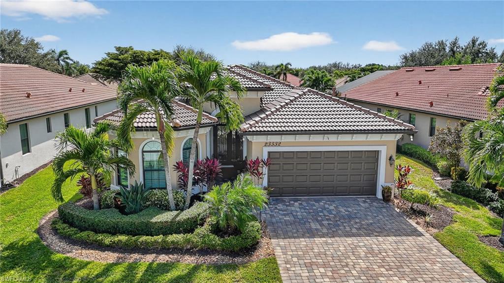BONITA LAKES - Residential